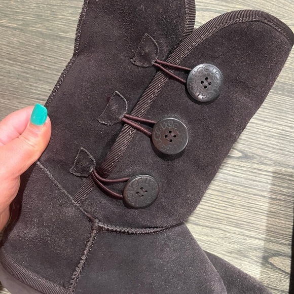 UGG Australia Bailey Button Triplet II Sheepskin Boots Wool Lined Brown Size W8 - Picture 11 of 12